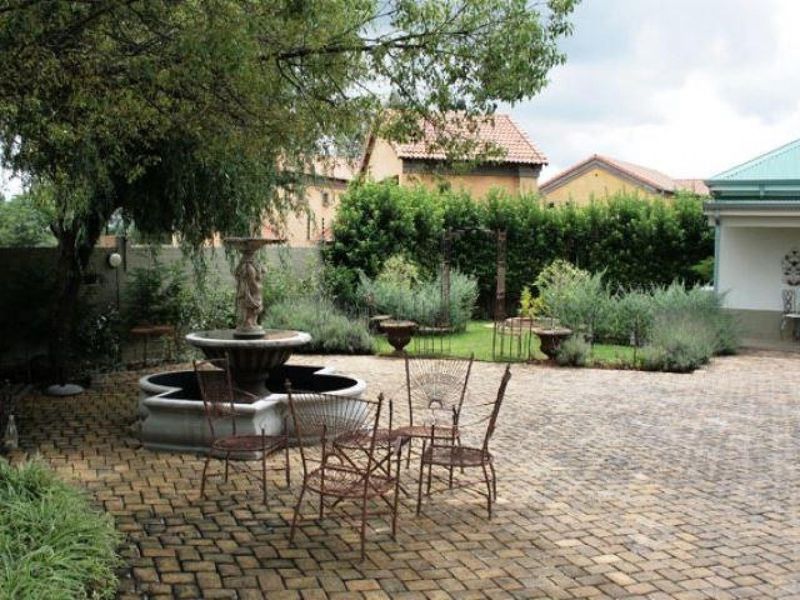 18-Bedroom Guest House & Events Venue for Sale in Equestria - Photo 7