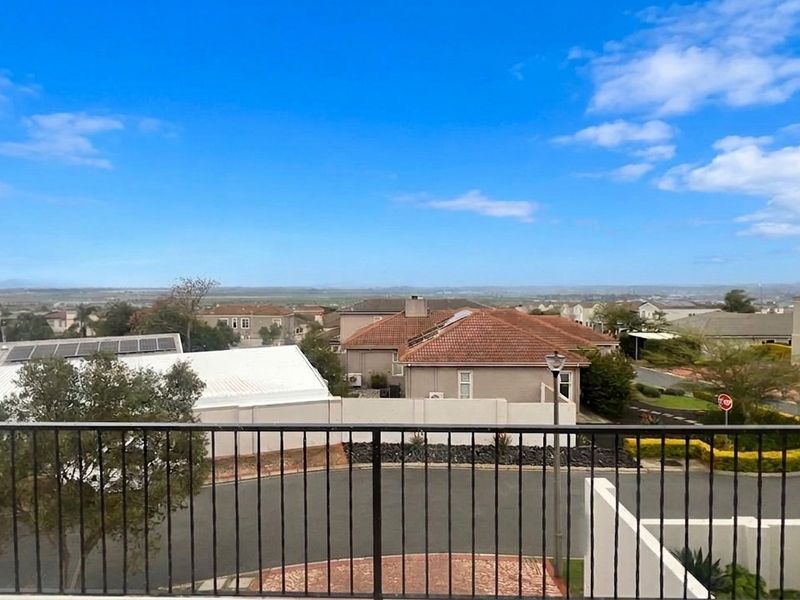 Sought-after Avalon Estate 3 bed home to let - Photo 2