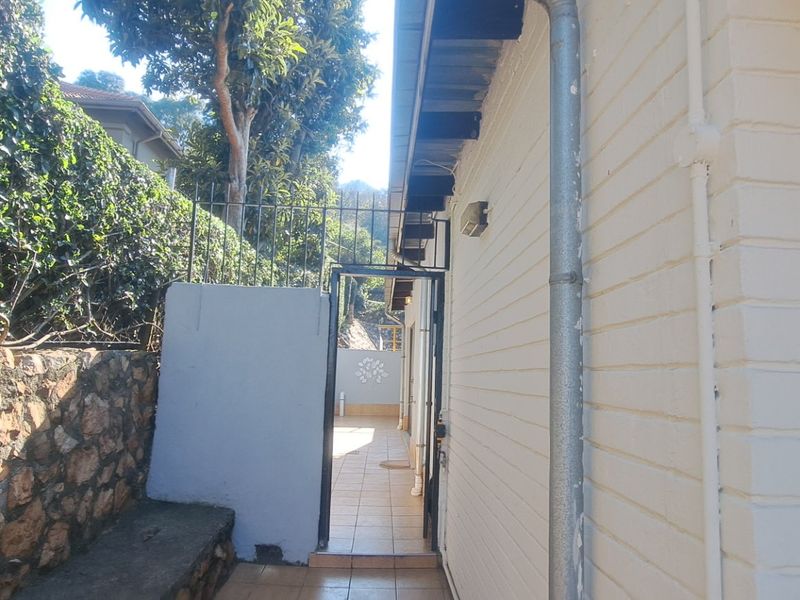 Charming and well-maintained furnished cottage.  - Photo 10