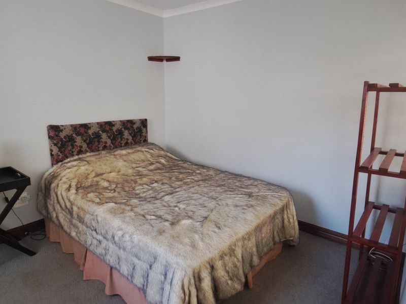 Charming and well-maintained furnished cottage.  - Photo 6