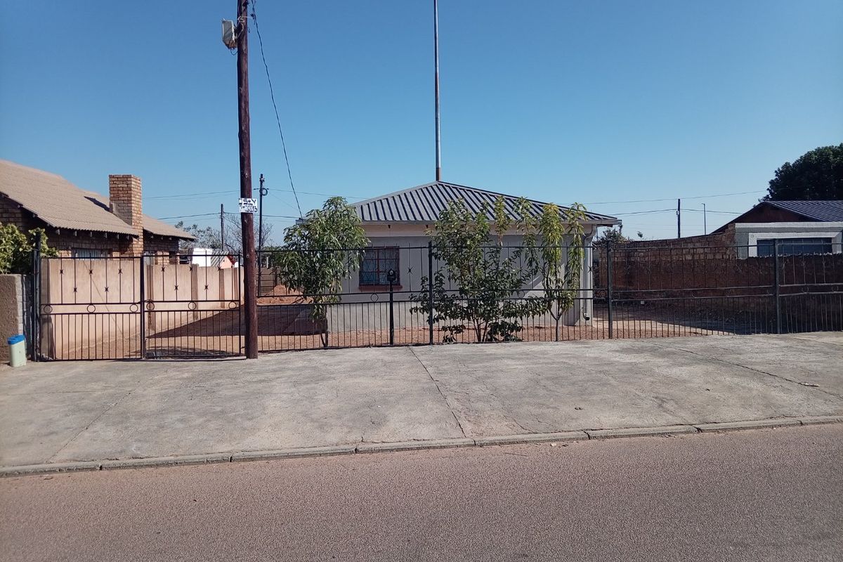 3 bedroom house Mabopane -B - Photo 2