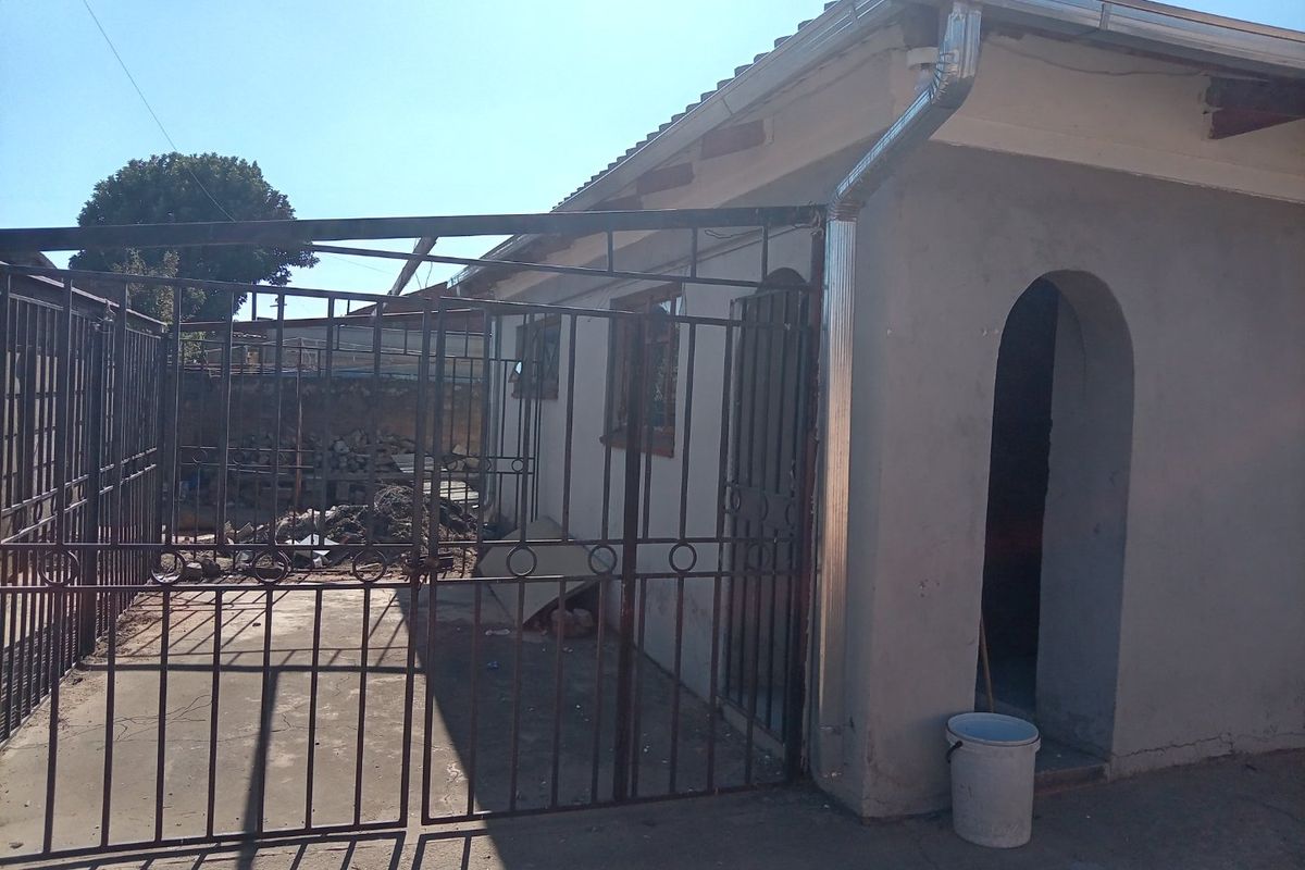 3 bedroom house Mabopane -B - Photo 5
