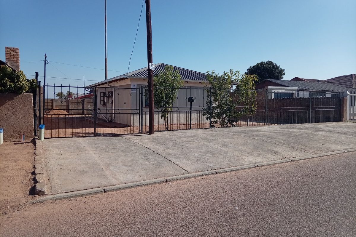 3 bedroom house Mabopane -B - Photo 3