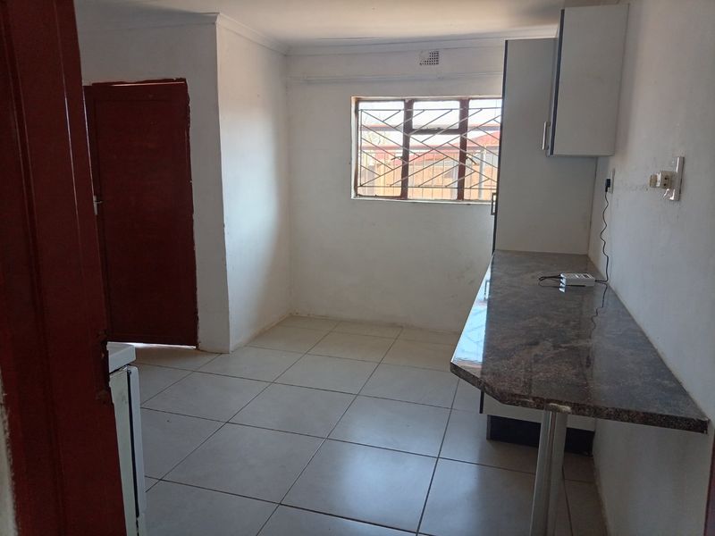 3 bedroom house Mabopane -B - Photo 8
