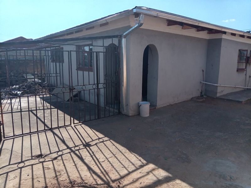 3 bedroom house Mabopane -B - Photo 4