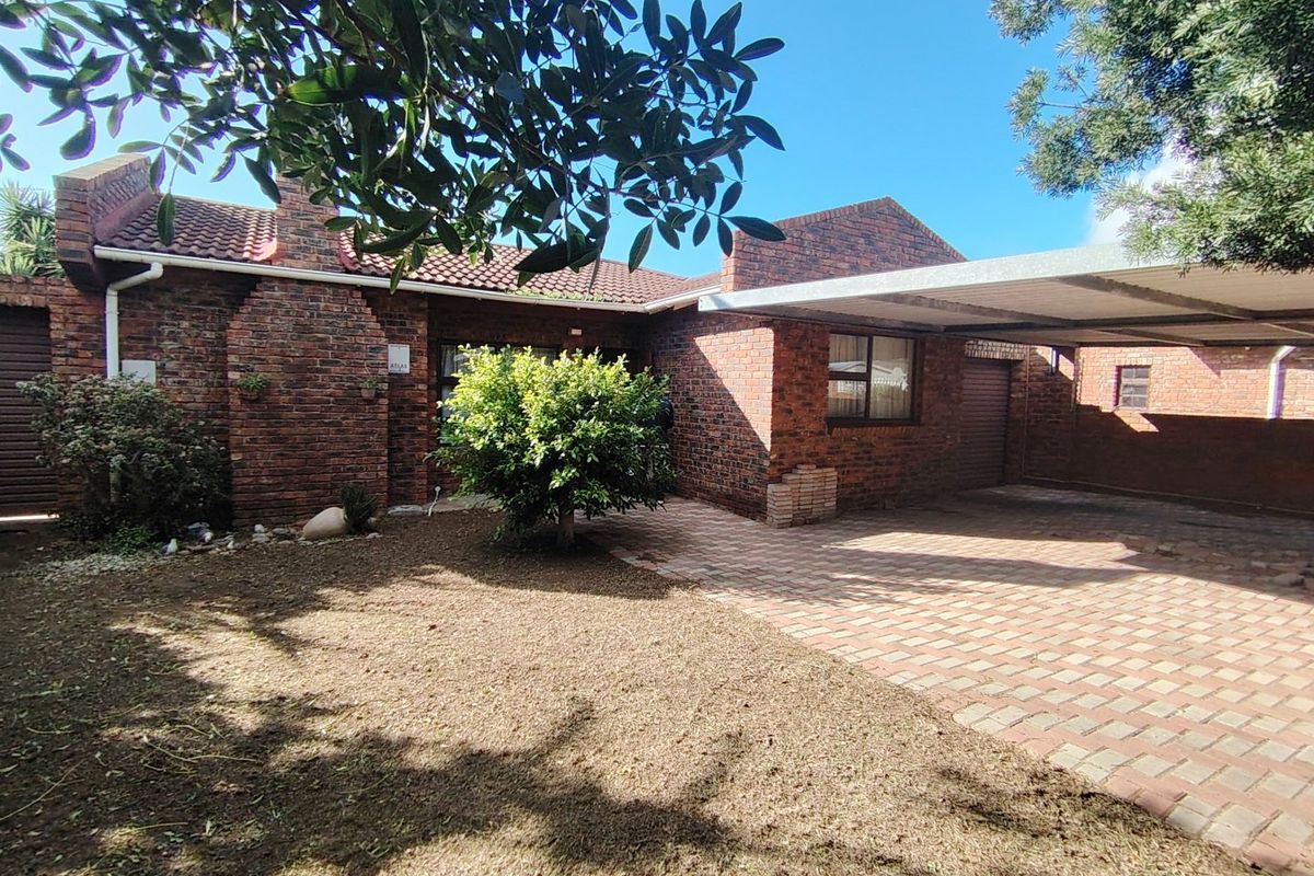 FREESTANDING  FACEBRICK  - Photo 4