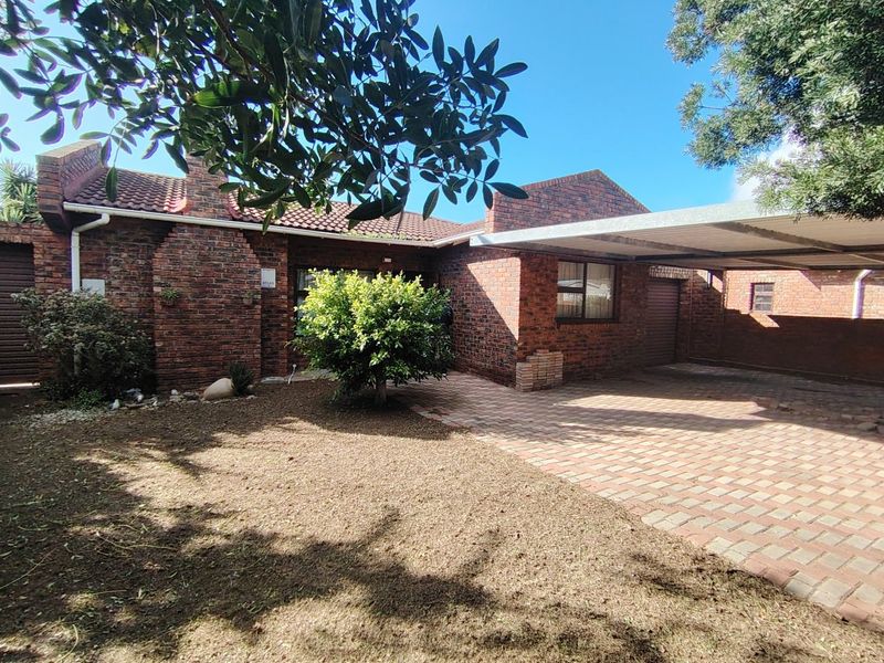 FREESTANDING  FACEBRICK  - Photo 4