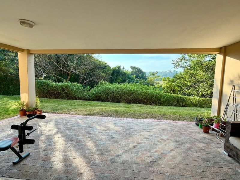 Stylish Estate Living With Beautiful Garden Views And Exceptional Lifestyle Amenities - Photo 5