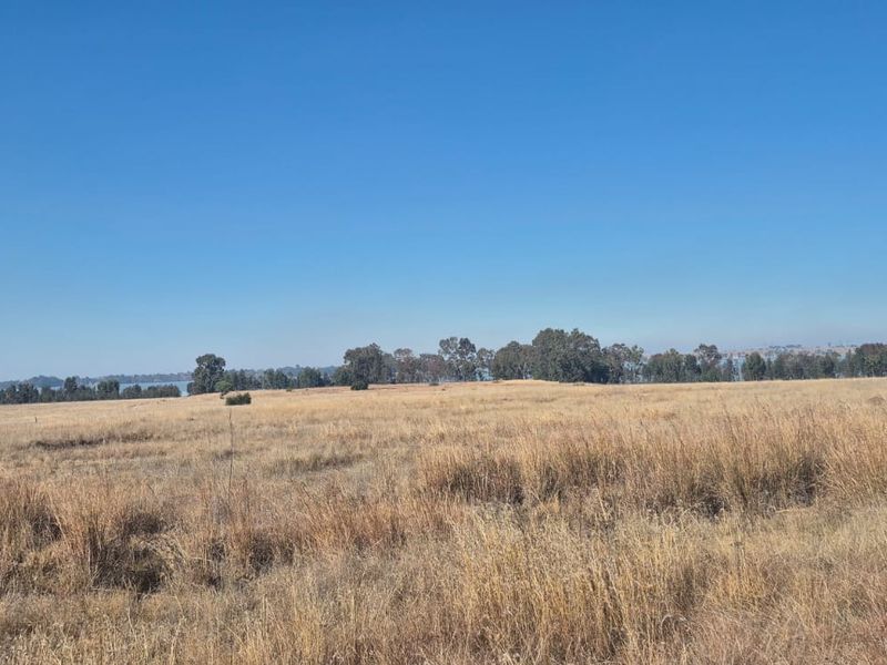 Spectacular Dam and Mountain View Retreat - Photo 2