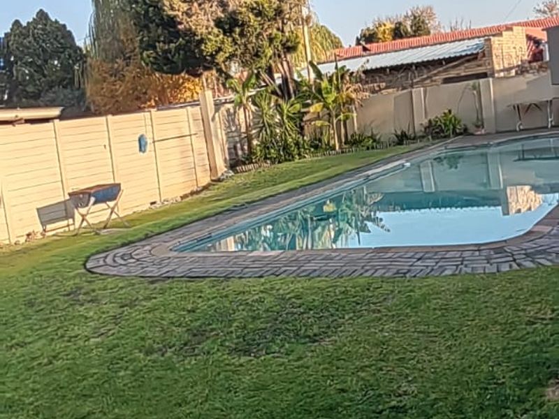 Stylish WilkevilleFlat with Private Garden Space - Photo 7