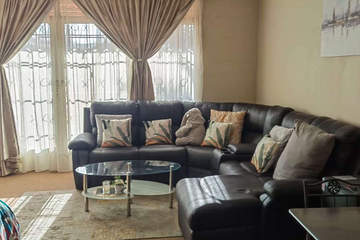 Stylish WilkevilleFlat with Private Garden Space - Photo 2