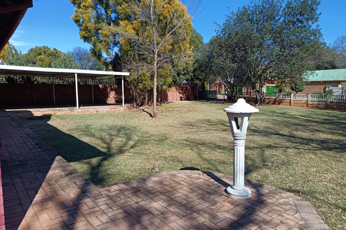 3 Bedroom House for sale in Stilfontein - Photo 4
