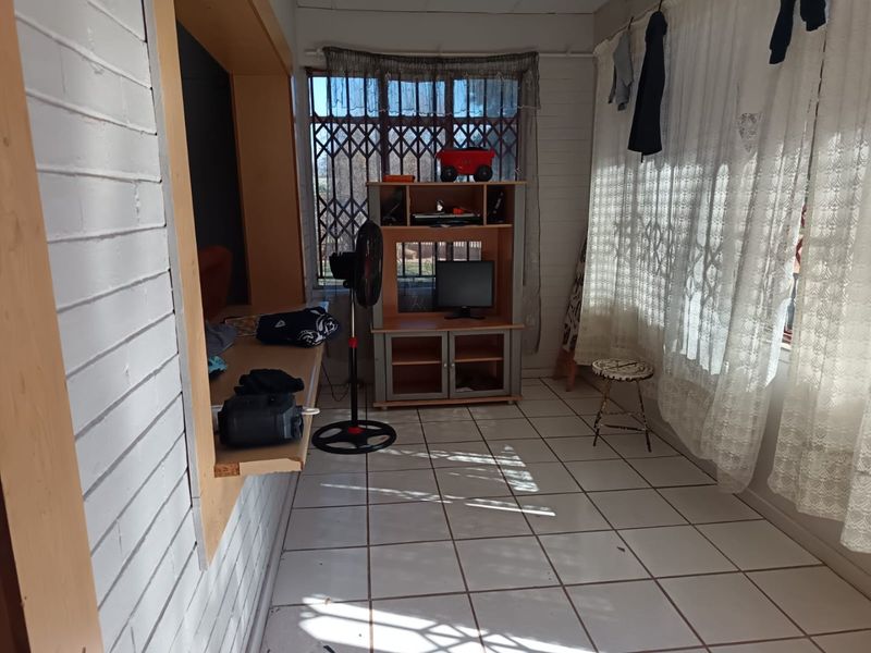 3 Bedroom House for sale in Stilfontein - Photo 6