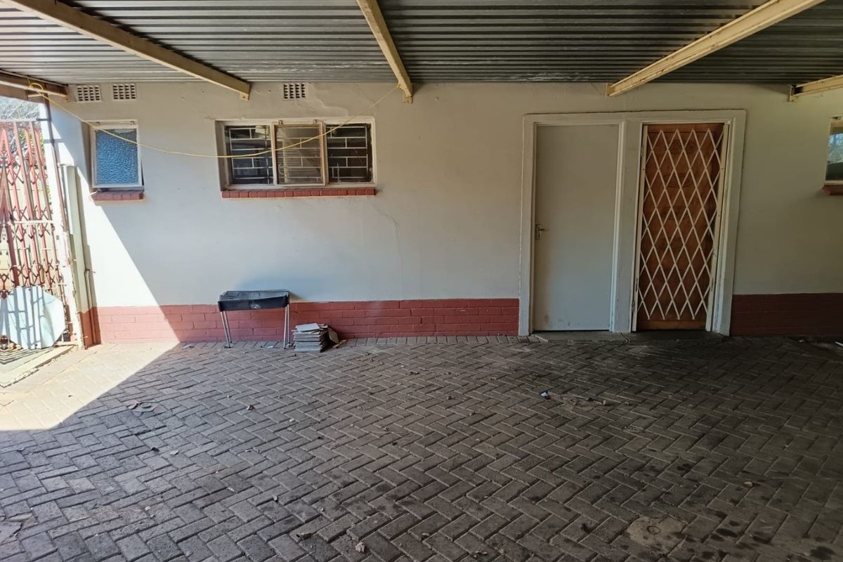 3 Bedroom House for sale in Stilfontein - Photo 5