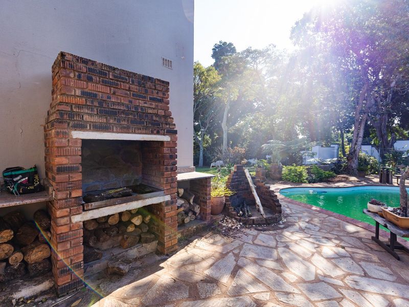 Spacious Family Home With Workshop - Pool & Solar Power & Borehole in Umtentweni - Photo 5