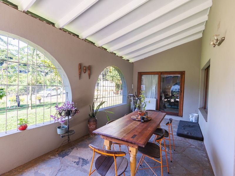 Spacious Family Home With Workshop - Pool & Solar Power & Borehole in Umtentweni - Photo 9