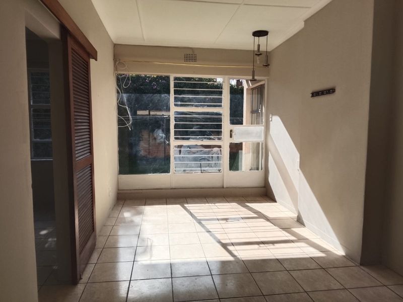 1 Bedroom Apartment in Simmerfield Germiston - Photo 7