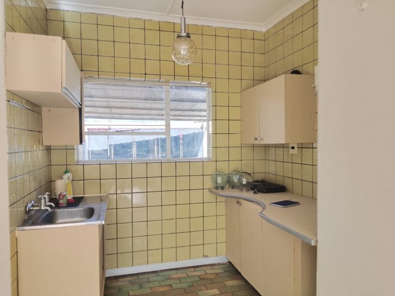 1 Bedroom Apartment in Simmerfield Germiston - Photo 5