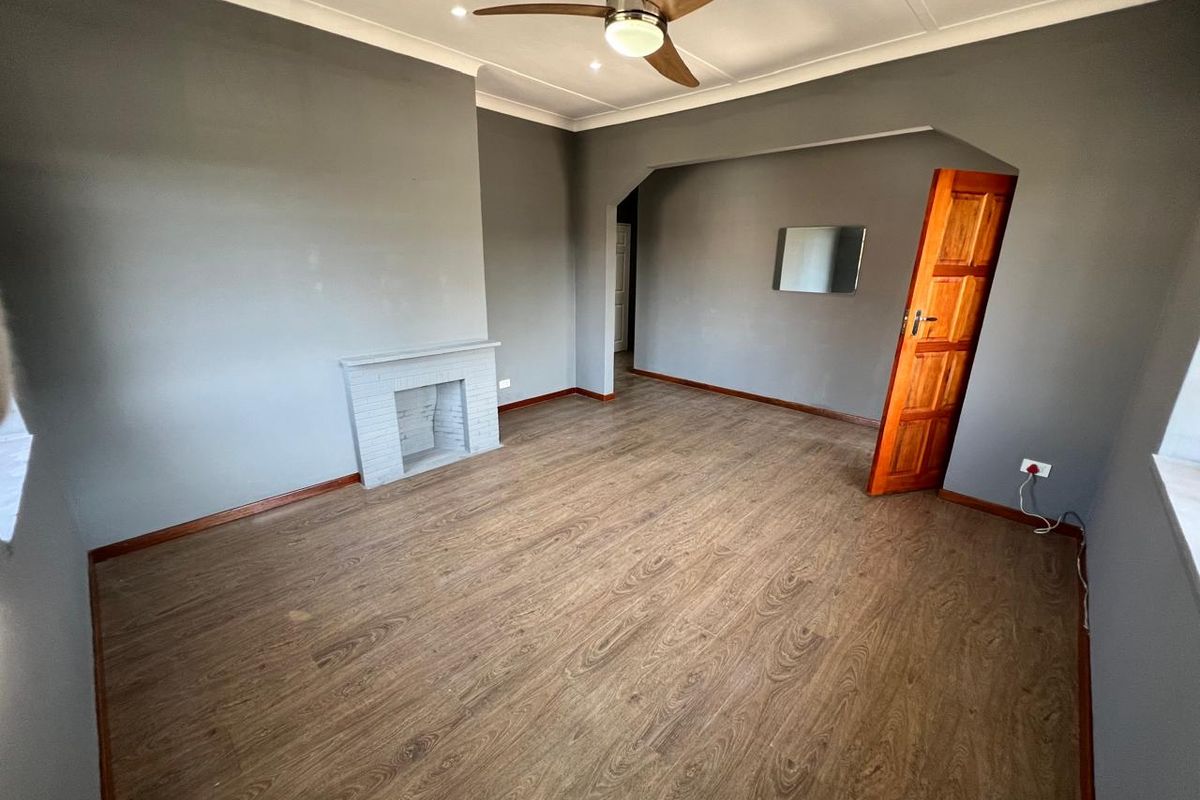 SHARED PROPERTY - Pet friendly - 3 Bedrooms, 1 Bathroom home in Sarnia  - Photo 5