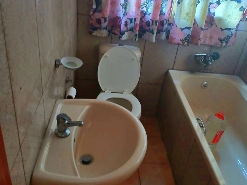 2 bedroom 1 bathroom cottage to rent - Photo 10