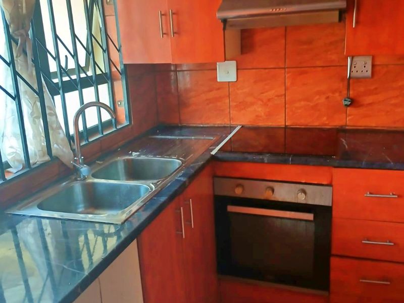 2 bedroom 1 bathroom cottage to rent - Photo 2