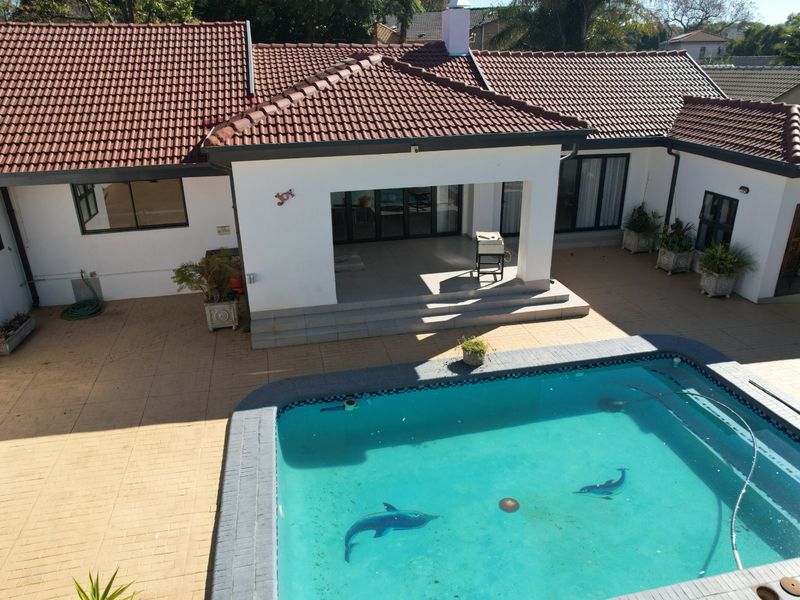 Grand Family Home in Waterkloof Ridges' Prestigious Boomed-Off Enclave - Photo 1