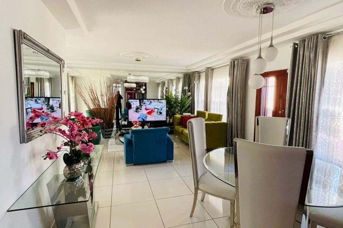 Whether you're a growing family, first-time buyer, or investor, this home presents exceptional value in one of Roodepoort's established residential suburbs. - Photo 5