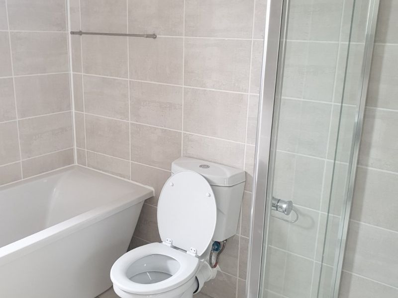 1 Bedroom | 1 Full Bathroom First-Floor Apartment for Sale in Greenlee, Linbro Park - Photo 10
