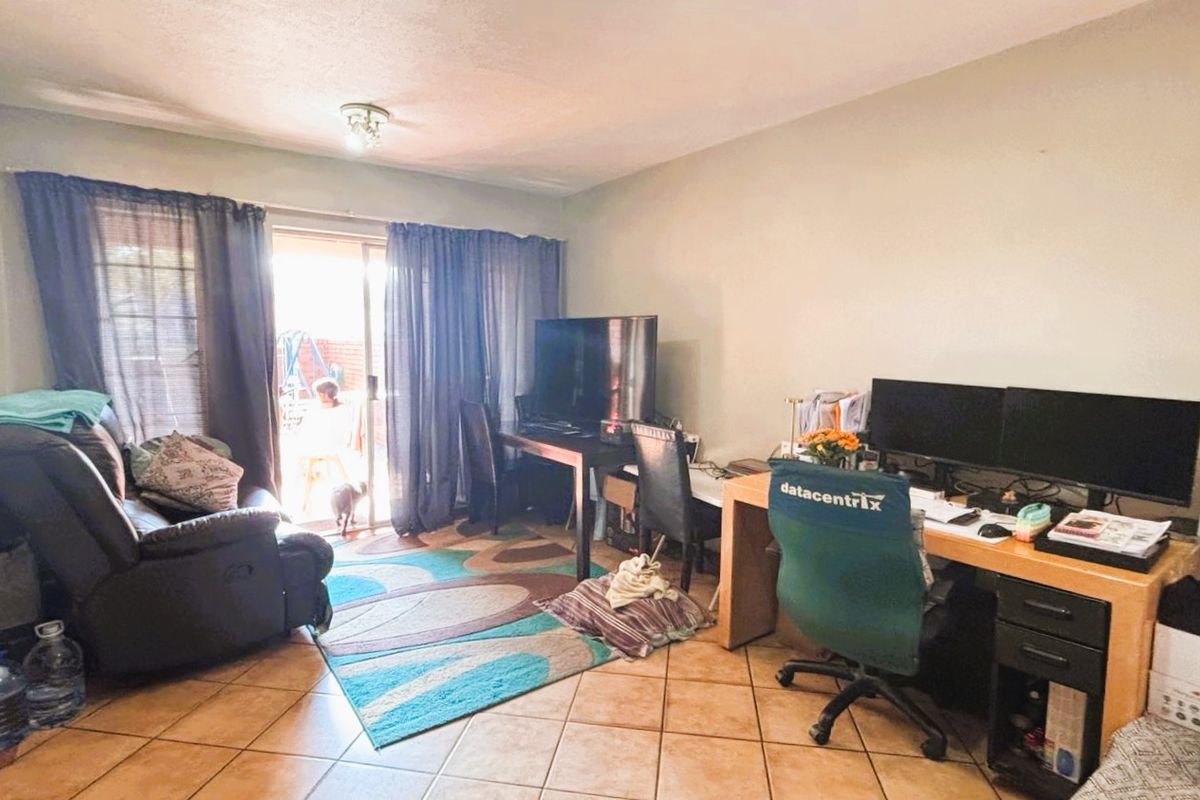 Two Bedroom One Bathroom Ground Floor Appartment - Photo 3