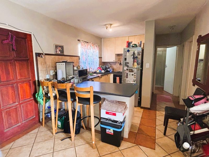 Two Bedroom One Bathroom Ground Floor Appartment - Photo 10