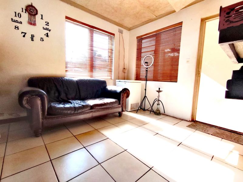 Cozy 2-Bed Home with Flat in Silversands, Blue Downs - Photo 8