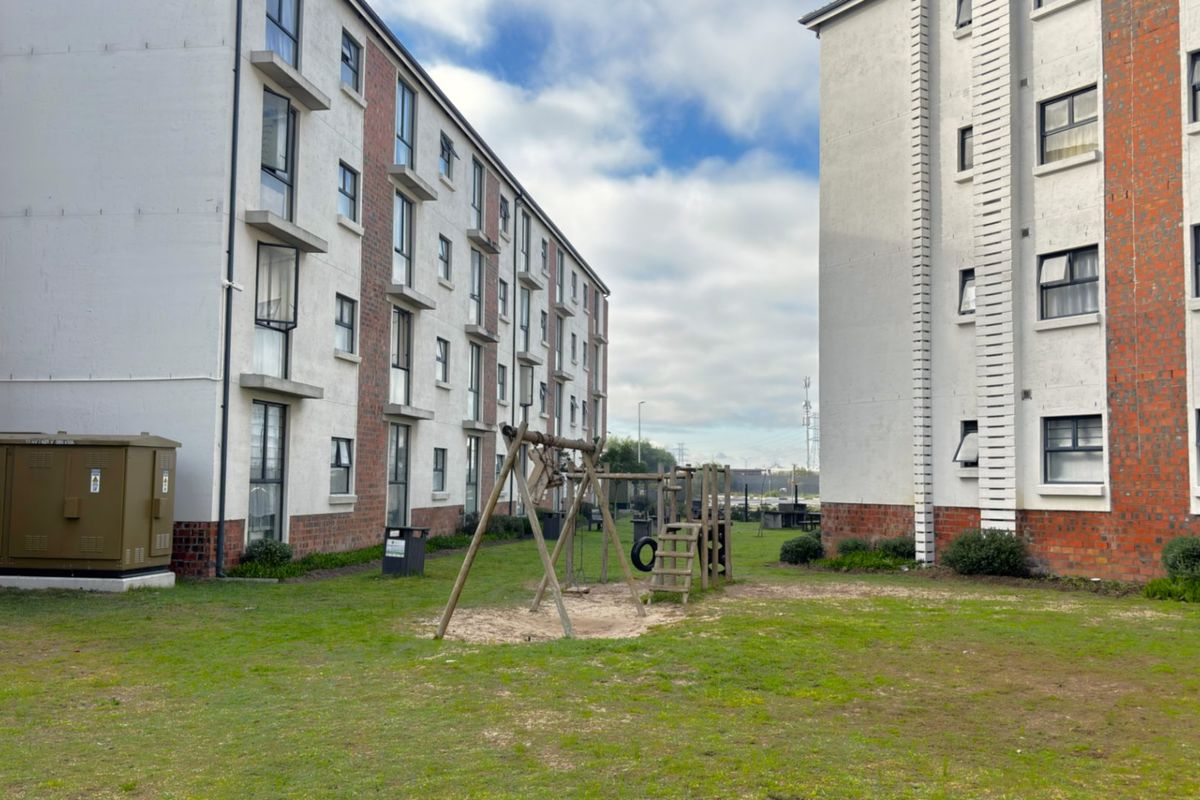 Investment Opportunity | Secure 2-Bedroom Apartment Near UWC & CPUT - Photo 3
