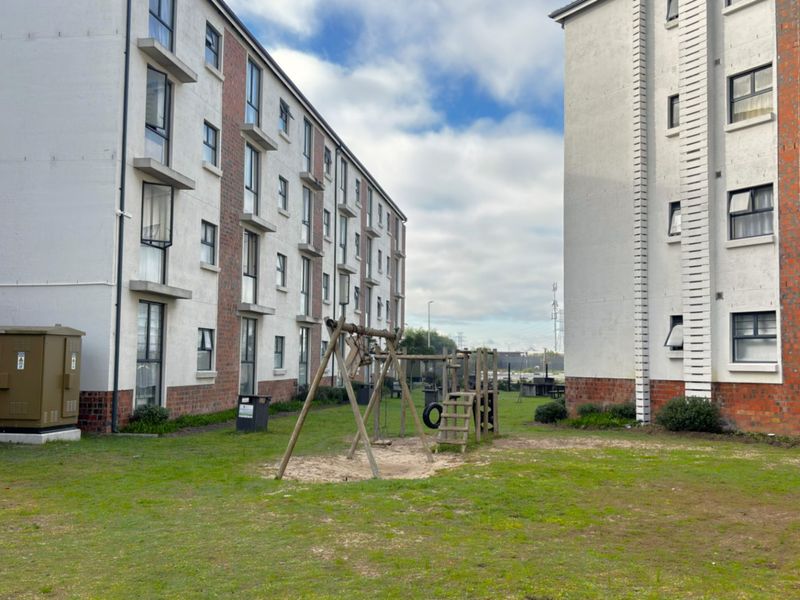 Investment Opportunity | Secure 2-Bedroom Apartment Near UWC & CPUT - Photo 3