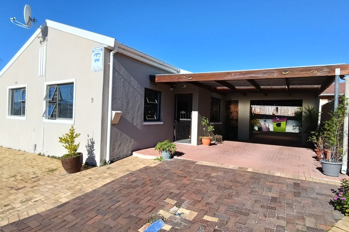 Charming 3-Bedroom Family Home in Bernadino Heights - Photo 3