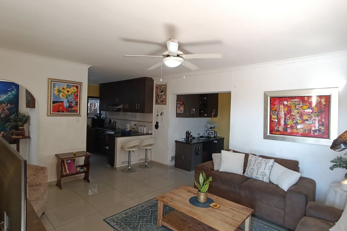Charming 3-Bedroom Family Home in Bernadino Heights - Photo 4