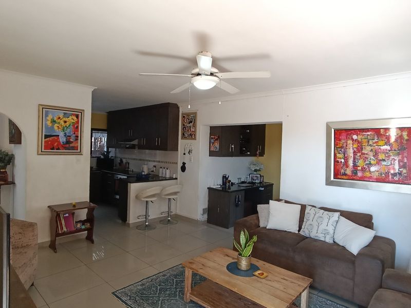 Charming 3-Bedroom Family Home in Bernadino Heights - Photo 4