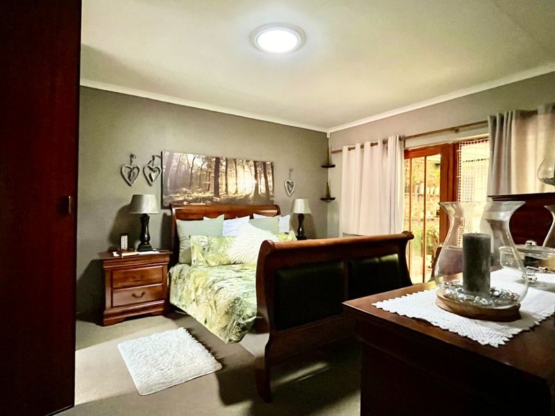 The Perfect Multi-Generational Home Opportunity in a Quiet Cul-de-Sac in Heiderand - Photo 9