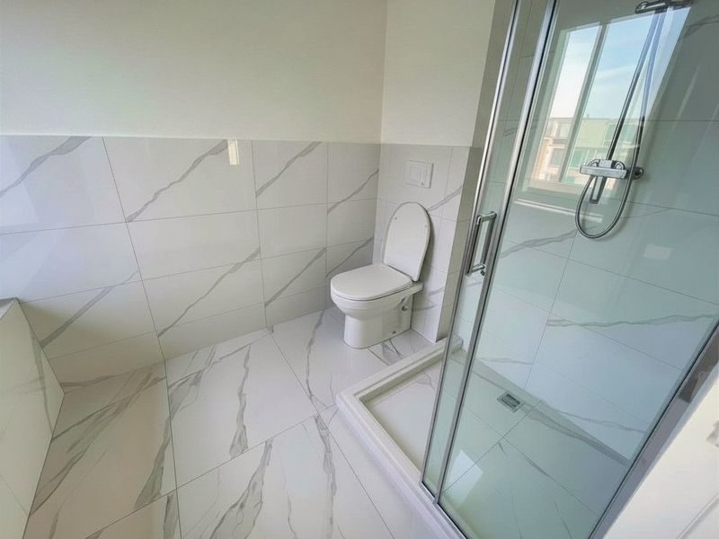 3 Bedroom House For Sale in Sandown - Photo 9