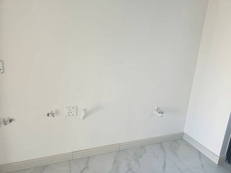 3 Bedroom House For Sale in Sandown - Photo 8