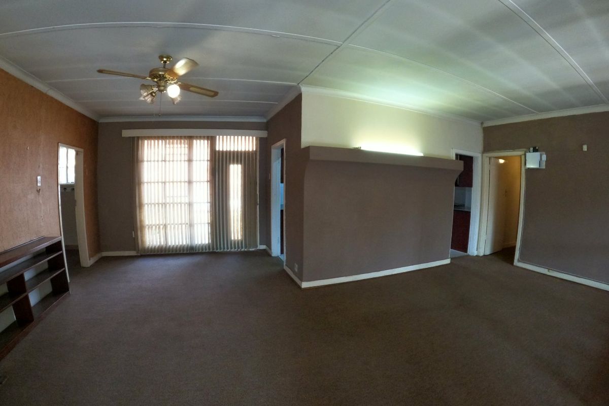 Exceptional Family Home with Granny Flat and Outstanding Entertainment Features - Photo 3