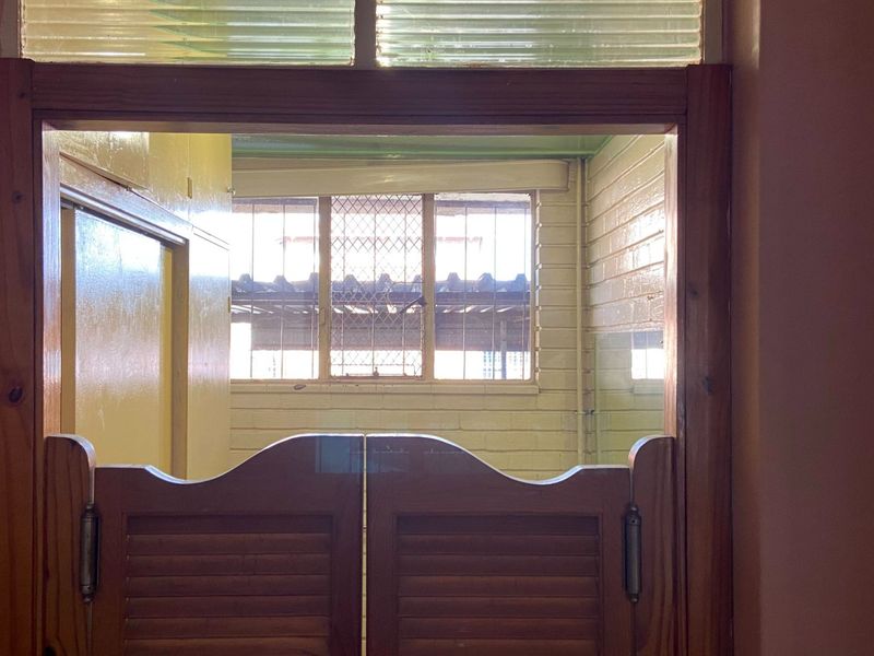 Exceptional Family Home with Granny Flat and Outstanding Entertainment Features - Photo 9
