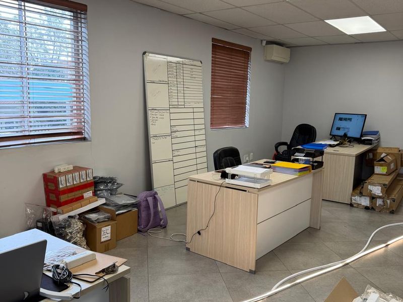 Prime 104m2 Office Suite for Sale in Secure Bedfordview Business Park - Photo 9