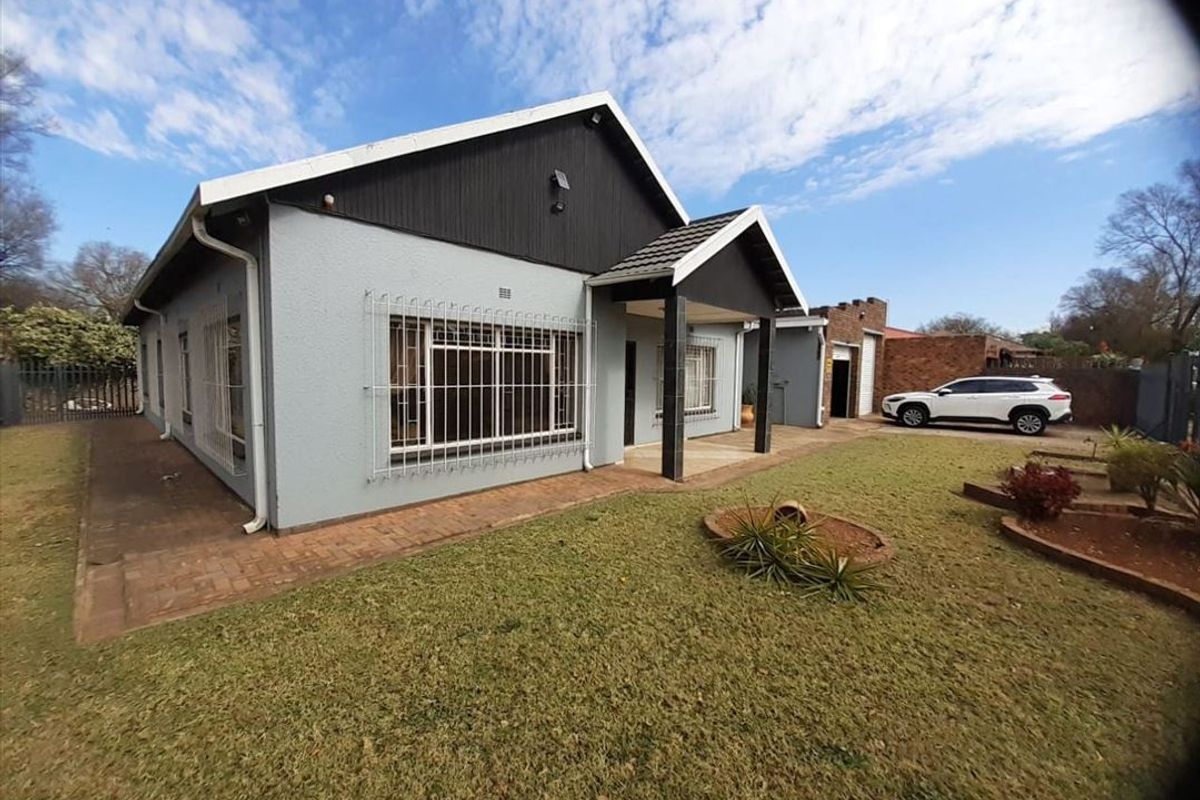 Spacious Family Home with Exceptional Features - Photo 3