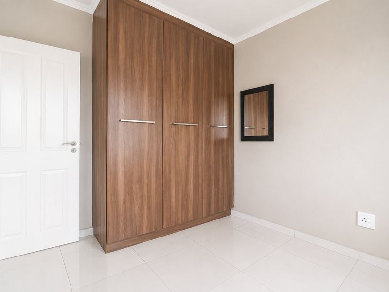 Newly Renovated 2 Bedroom Apartment To Rent in Karita Complex, Radiokop - Photo 8