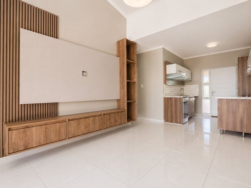 Newly Renovated 2 Bedroom Apartment To Rent in Karita Complex, Radiokop - Photo 5