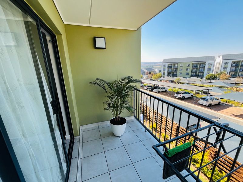3 bedroom and two bath apartment for rent in Linbro Park - Photo 10