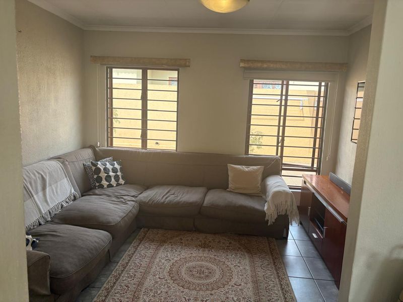 Modern 3-Bedroom Executive Home in Secure Estate - Photo 7