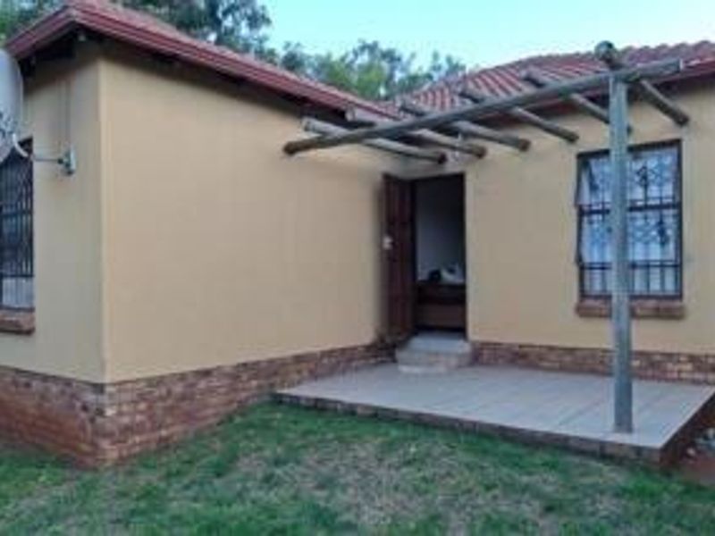 Charming 3 Bed Home in Heatherview Lifestyle - Photo 1