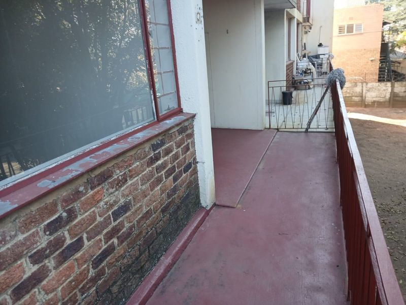 2 Bedroom Apartment for  Sale in Kensington B, Randburg - Photo 8