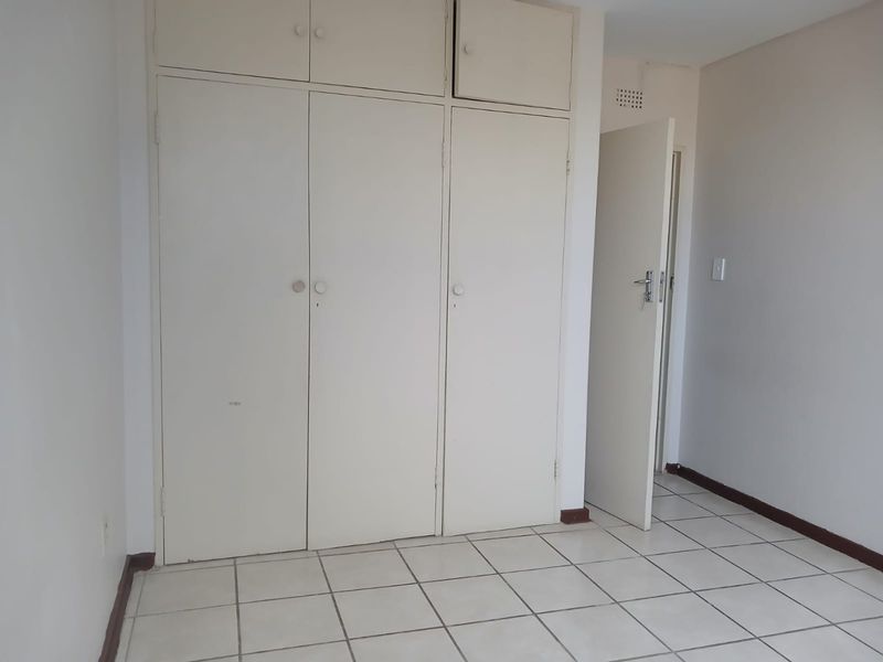 2 Bedroom Apartment for  Sale in Kensington B, Randburg - Photo 6